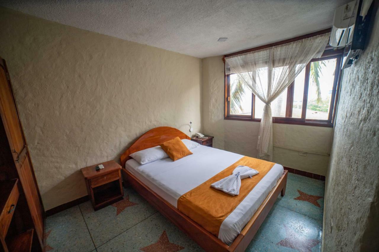 Hostal Estrella De Mar Puerto Ayora  Extérieur photo