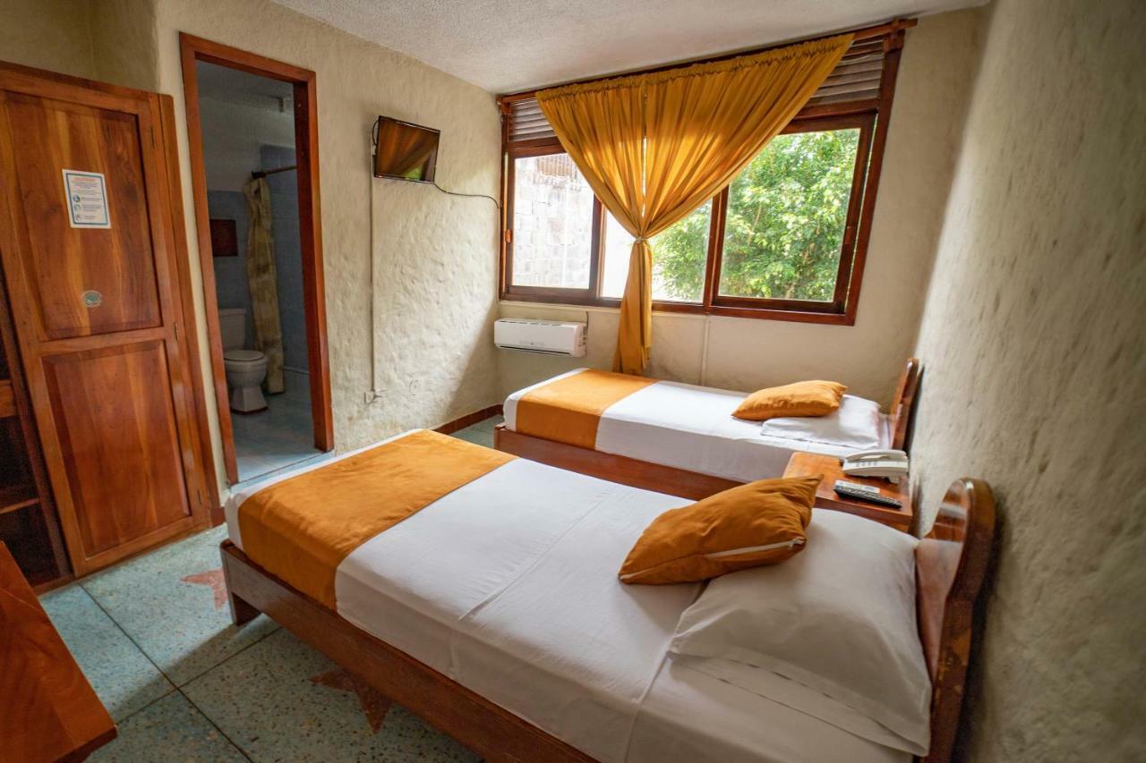 Hostal Estrella De Mar Puerto Ayora  Extérieur photo